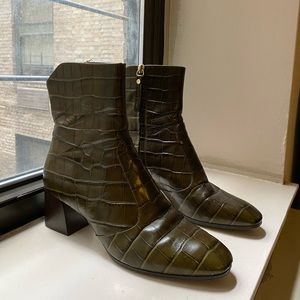 [Like-new] Gorgeous olive green, snakeskin M. Gemi Italian Leather boots